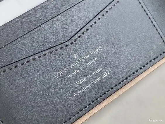 Cheap VUITTON LOUIS SLENDER WALLET 0519